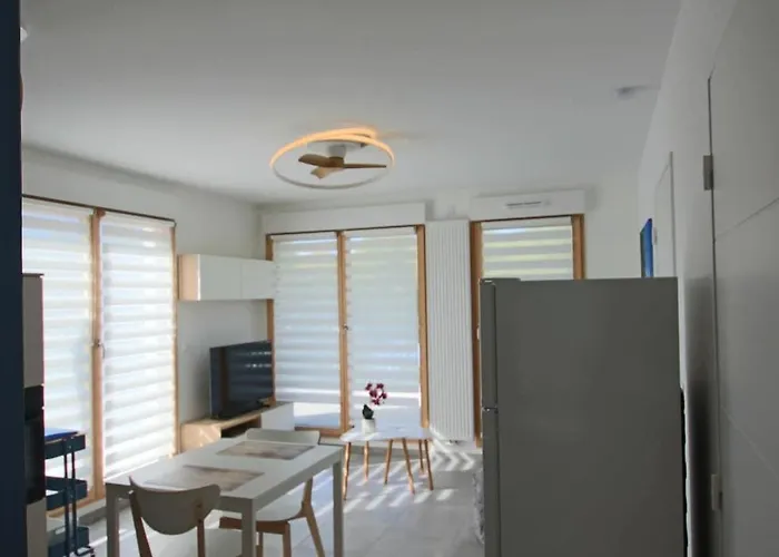 T2 40m2 2 Chambres, Garage, Proche アパート エクスレバン